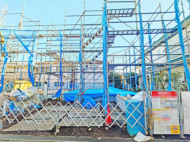 建築中ですが、同じグレードの完成済み建物を参考にご覧になることもできます。現地より最寄りの物件をご案内しますので、お気軽にご要望をお聞かせください。