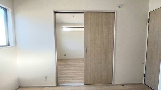 2部屋引き戸で仕切られています。