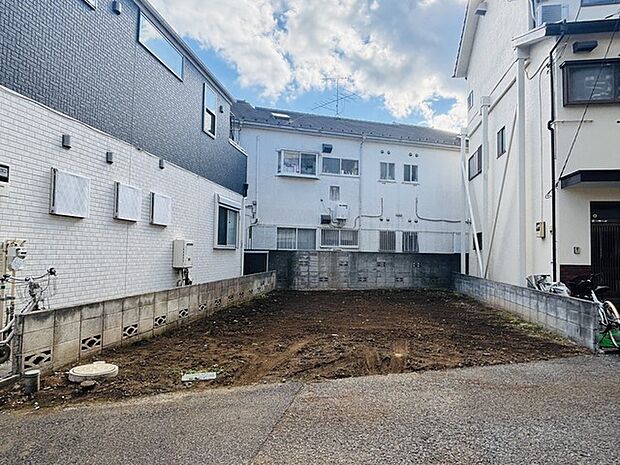 商業施設が徒歩圏内に充実、日々のお買い物も安心な環境です。