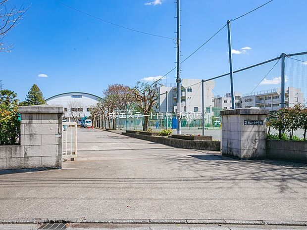 狭山ヶ丘中学校(2100m)