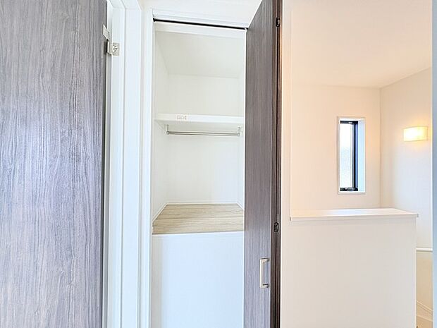 収納豊富な間取りで家の中がスッキリ片付きそうです。