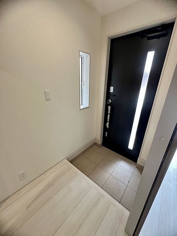 お客様をお迎えする玄関、お家の出入りもスムーズに行えます。 