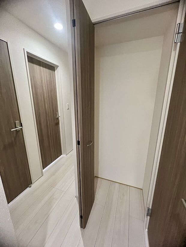 収納豊富な間取りで家の中がスッキリ片付きそうです。 