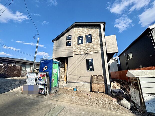 南西道路に面しており日中もたくさんの陽が入ります。風通りや周辺環境など実際に現地にてご確認ください。 