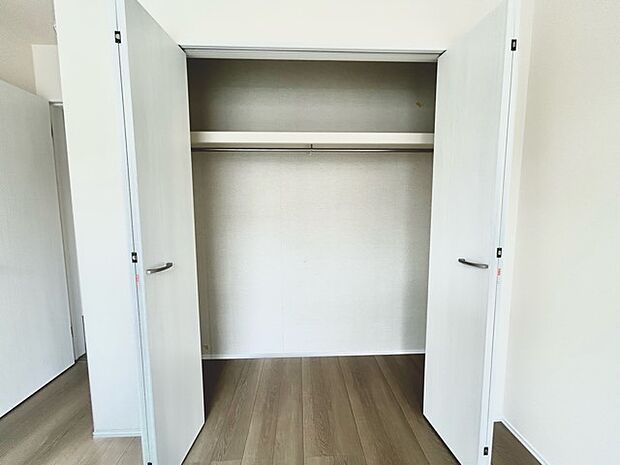 大容量クローゼット付き!家族の成長と共に増える荷物もスッキリ収納。