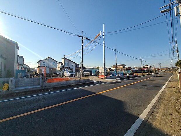 五感で感じる、現地でしかわからない事も沢山ございます。周辺環境なども一緒にご案内いたしますのでお気軽にお問合せください。