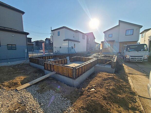 五感で感じる、現地でしかわからない事も沢山ございます。周辺環境なども一緒にご案内いたしますのでお気軽にお問合せください。