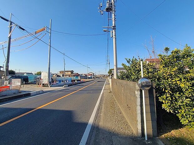 五感で感じる、現地でしかわからない事も沢山ございます。周辺環境なども一緒にご案内いたしますのでお気軽にお問合せください。 