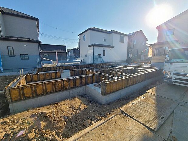 五感で感じる、現地でしかわからない事も沢山ございます。周辺環境なども一緒にご案内いたしますのでお気軽にお問合せください。