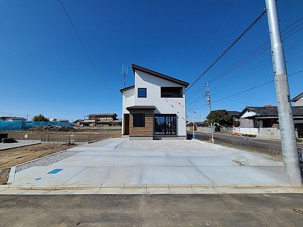 五感で感じる、現地でしかわからない事も沢山ございます。周辺環境なども一緒にご案内いたしますのでお気軽にお問合せください。 