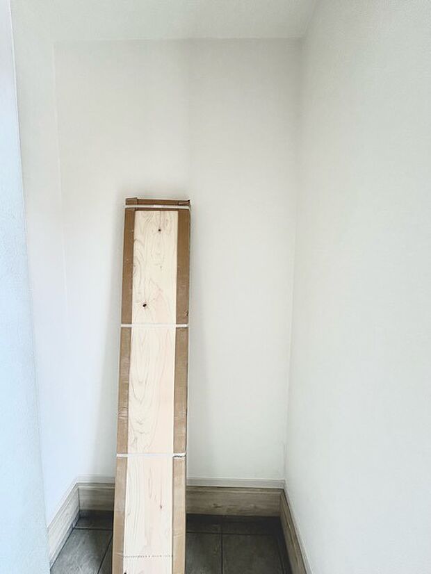 土間収納付きでベビーカーやゴルフバック、お子様のおもちゃもスッキリ収納できます。