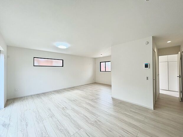 リビングは家具の配置も思いのまま。自由度が高い設計です。