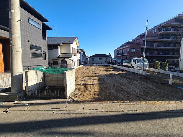 1号棟 五感で感じる、現地でしかわからない事も沢山ございます。周辺環境なども一緒にご案内いたしますのでお気軽にお問合せください。 