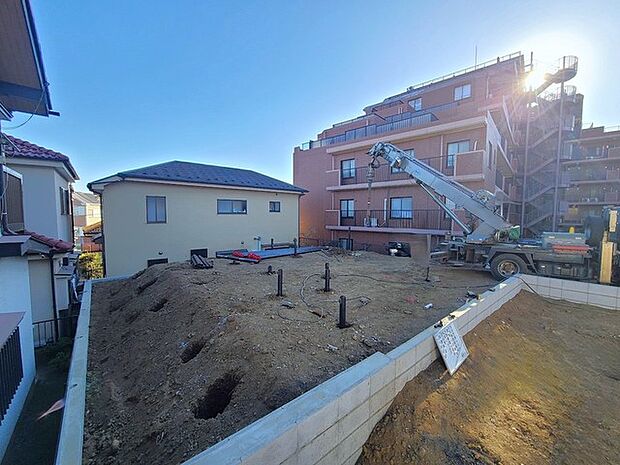 2号棟 五感で感じる、現地でしかわからない事も沢山ございます。周辺環境なども一緒にご案内いたしますのでお気軽にお問合せください。 