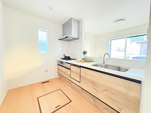 家族が一番集まる場所だから広々としつつも素敵な空間であって欲しい。皆がくつろぐリビングからキッチンまでが一つに繋がる空間。