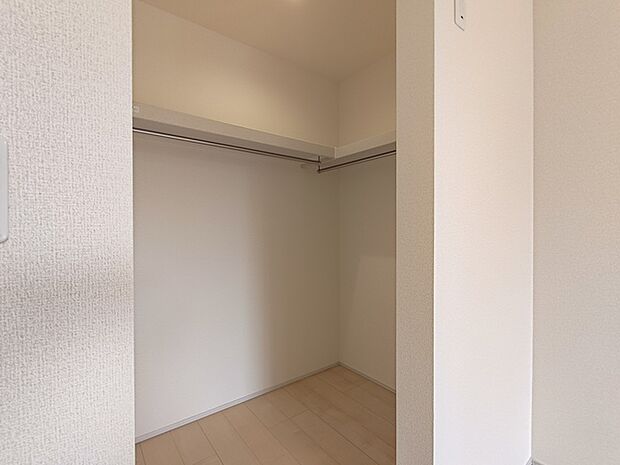 大容量クローゼット付き!家族の成長と共に増える荷物もスッキリ収納。