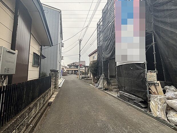 戸建てが立ち並ぶ静かな住宅街。四季折々の移り変わりを感じながら自然と楽しみ、暮らす、そんな毎日を日々の中で感じられる住環境 