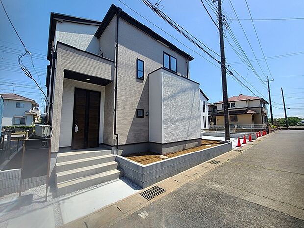 五感で感じる、現地でしかわからない事も沢山ございます。周辺環境なども一緒にご案内いたしますのでお気軽にお問合せください。