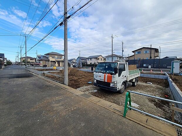 五感で感じる、現地でしかわからない事も沢山ございます。周辺環境なども一緒にご案内いたしますのでお気軽にお問合せください。