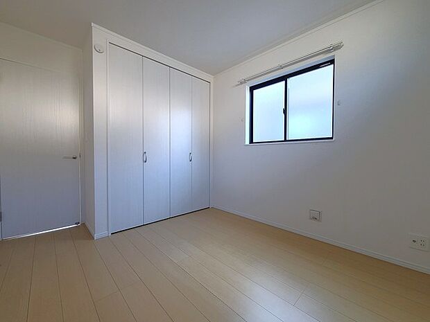 大容量クローゼット付き!家族の成長と共に増える荷物もスッキリ収納。