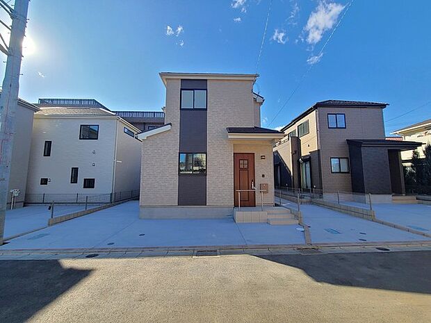 五感で感じる、現地でしかわからない事も沢山ございます。周辺環境なども一緒にご案内いたしますのでお気軽にお問合せください。