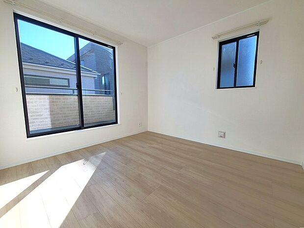 2面採光を確保した明るい室内は、爽やかな風を感じる居心地の良い空間です。