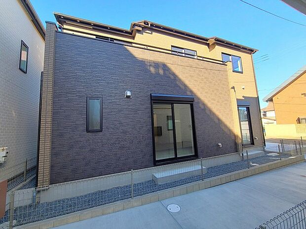 五感で感じる、現地でしかわからない事も沢山ございます。周辺環境なども一緒にご案内いたしますのでお気軽にお問合せください。 