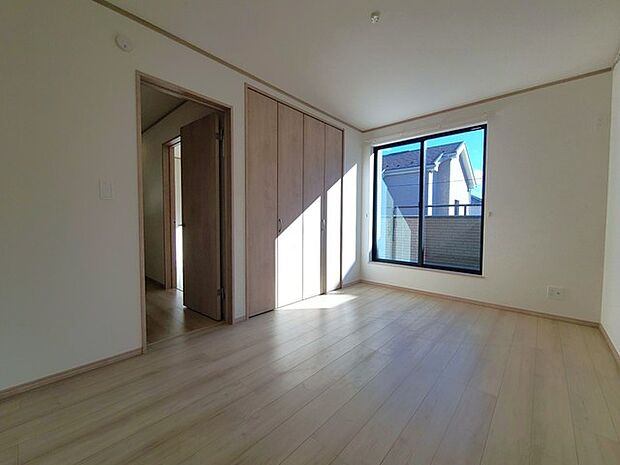 大容量クローゼット付き!家族の成長と共に増える荷物もスッキリ収納。