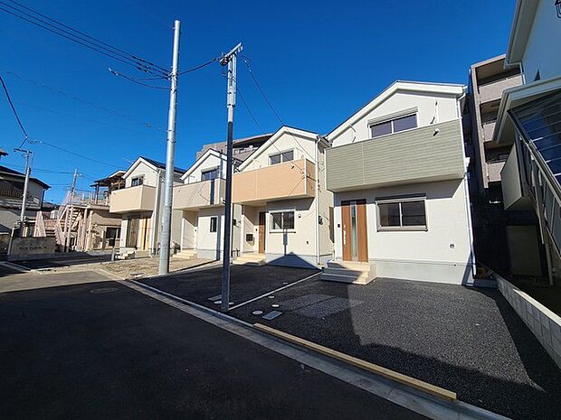 五感で感じる、現地でしかわからない事も沢山ございます。周辺環境なども一緒にご案内いたしますのでお気軽にお問合せください。