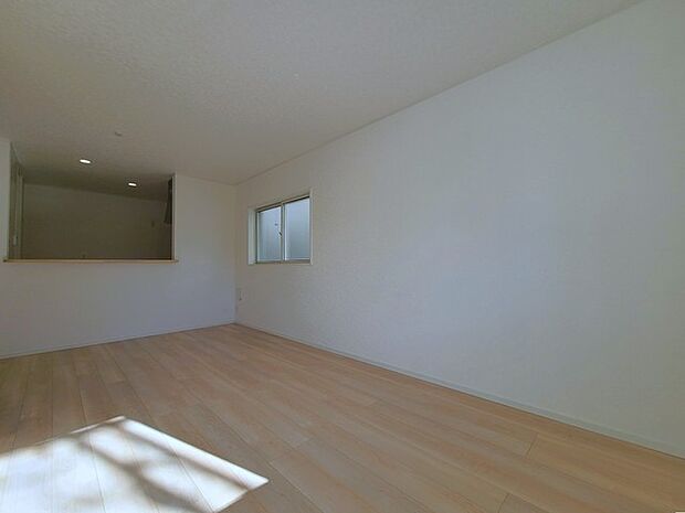 夕食の時間。家族、友人、両親、親戚との会話がより料理を美味しくしてくれる。あっという間に時間が過ぎてしまう居心地の良さは、普段はほっとする空間としてここにあります。 