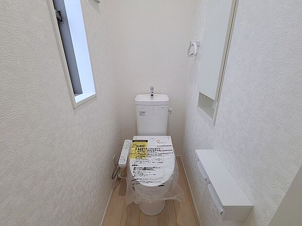 1.2階にそれぞれトレイがございます。朝の混雑時に分散して利用できるほか、ゲスト用としても使い分けることもできます。 