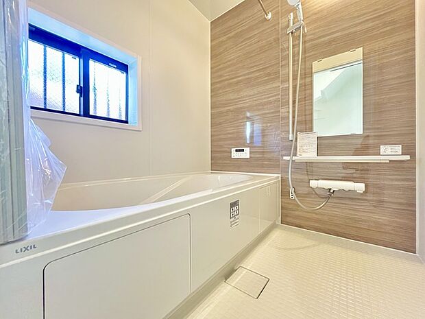 1日の疲れを取るゆとりある浴室です。