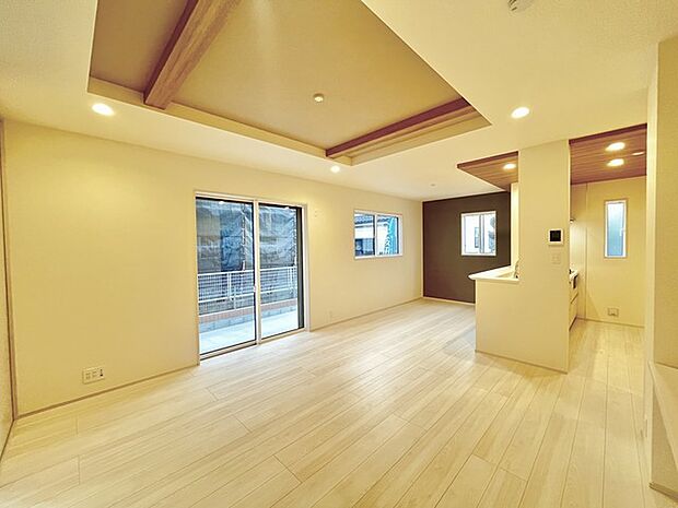 リビングは家具の配置も思いのまま。自由度が高い設計です。 