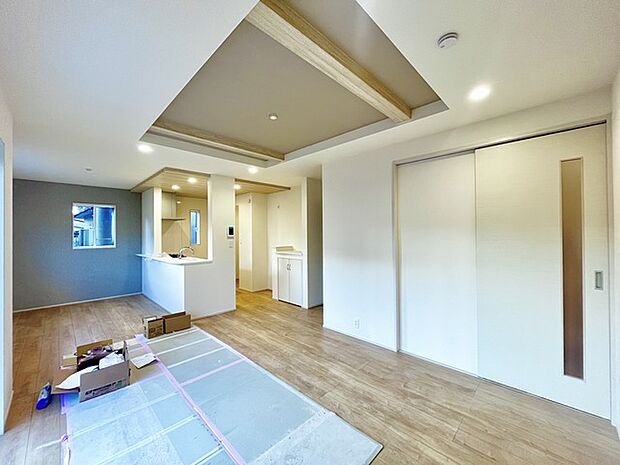 リビングは家具の配置も思いのまま。自由度が高い設計です。 