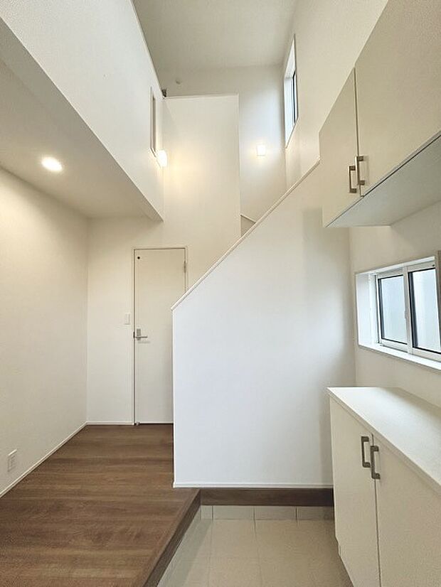 お客様をお迎えする玄関、お家の出入りもスムーズに行えます。 