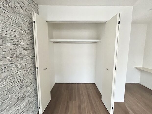 収納豊富な間取りで家の中がスッキリ片付きそうです。 