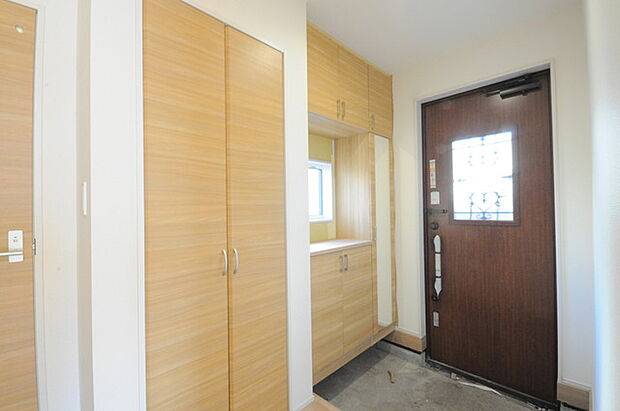 お客様をお迎えする玄関、お家の出入りもスムーズに行えます。 