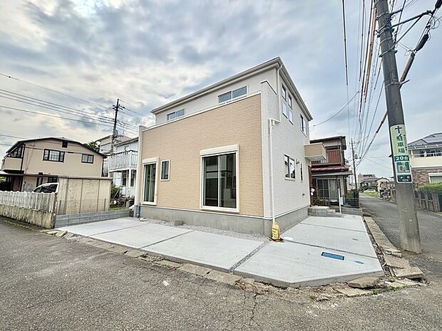 五感で感じる、現地でしかわからない事も沢山ございます。周辺環境なども一緒にご案内いたしますのでお気軽にお問合せください。