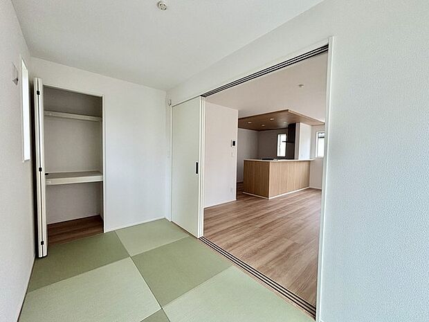 和室があるとやはりどこか心落ち着いてしまいます。客間としてもちょうど良い約4帖。