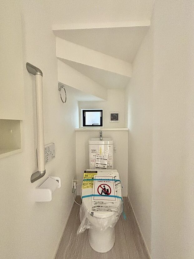 1.2階にそれぞれトレイがございます。朝の混雑時に分散して利用できるほか、ゲスト用としても使い分けることもできます。