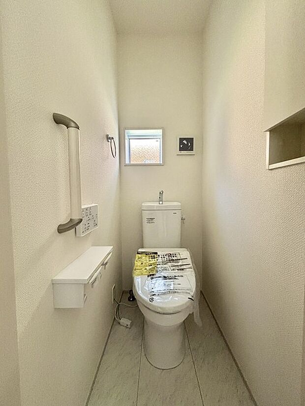 1.2階にそれぞれトレイがございます。朝の混雑時に分散して利用できるほか、ゲスト用としても使い分けることもできます。