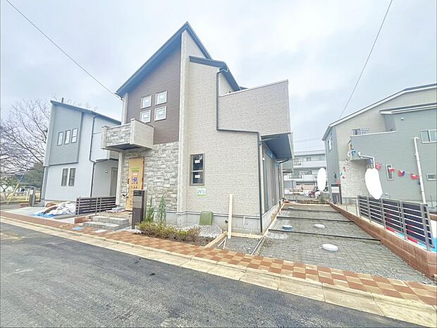 五感で感じる、現地でしかわからない事も沢山ございます。周辺環境なども一緒にご案内いたしますのでお気軽にお問合せください。