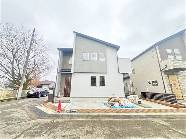 五感で感じる、現地でしかわからない事も沢山ございます。周辺環境なども一緒にご案内いたしますのでお気軽にお問合せください。