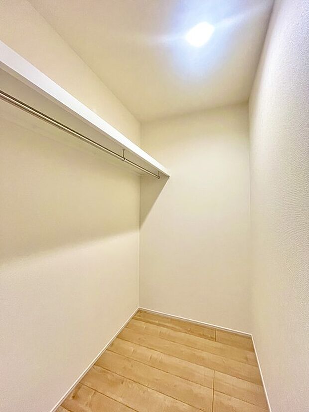 大容量クローゼット付き!家族の成長と共に増える荷物もスッキリ収納。