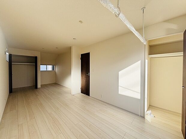 大容量クローゼット付き!家族の成長と共に増える荷物もスッキリ収納。