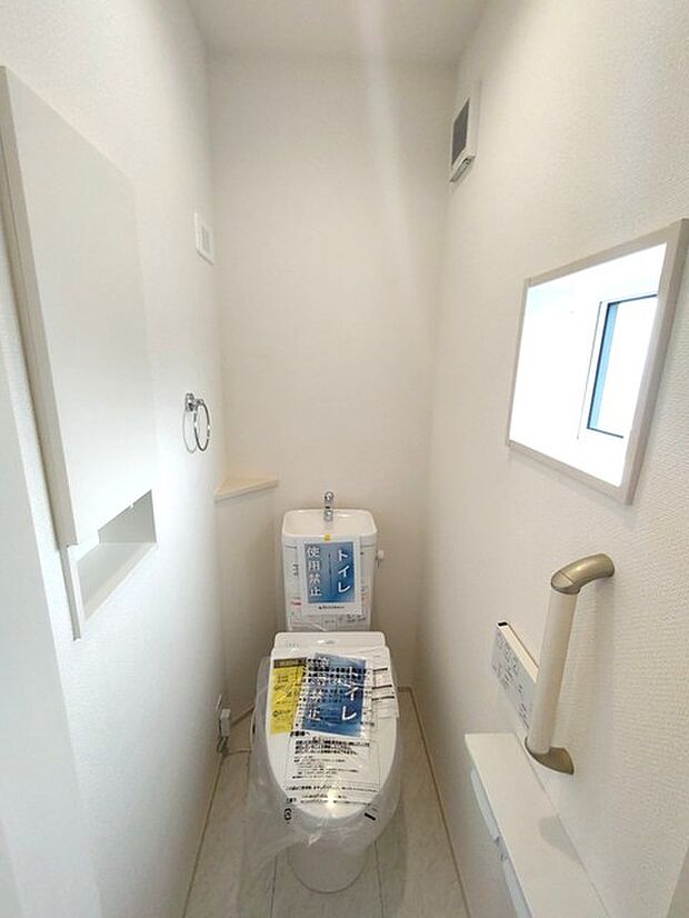 1.2階にそれぞれトレイがございます。朝の混雑時に分散して利用できるほか、ゲスト用としても使い分けることもできます。 