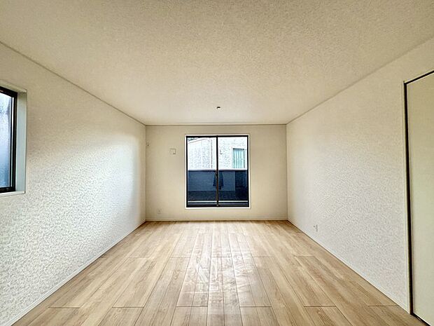 リビングは家具の配置も思いのまま。自由度が高い設計です。