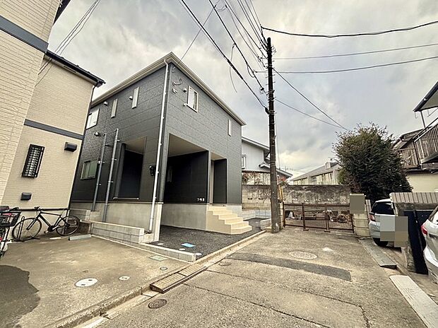 前面道路は通り抜けができないため、交通量が少なく静かな住環境です。