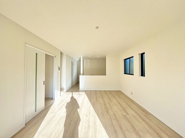 リビングは家具の配置も思いのまま。自由度が高い設計です。