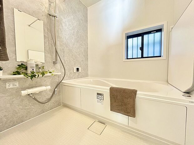 1日の疲れを取るゆとりある浴室です。